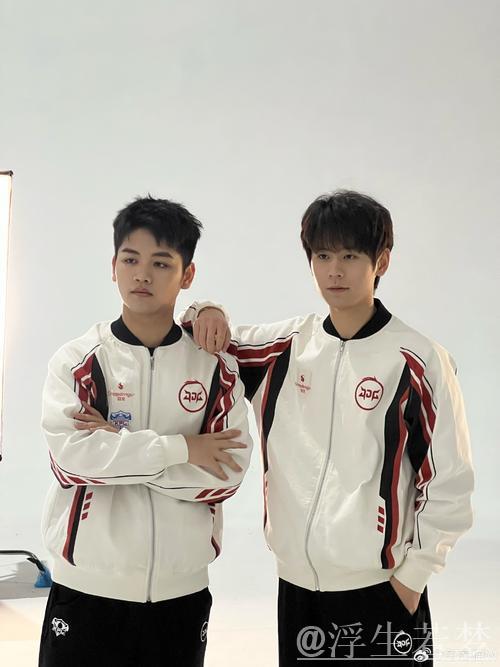 JDG官媒分享队员日常:陪兄弟们赏北京初雪 JDG官媒分享队员日常:陪兄弟们赏北京初雪